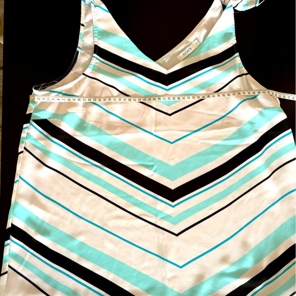 Summer blouse - Picture 1 of 9